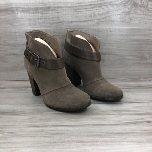 BCBG Ankle Boots Women's 8 Paris Kerinax Brown Suede Booties - Picture 4 of 10